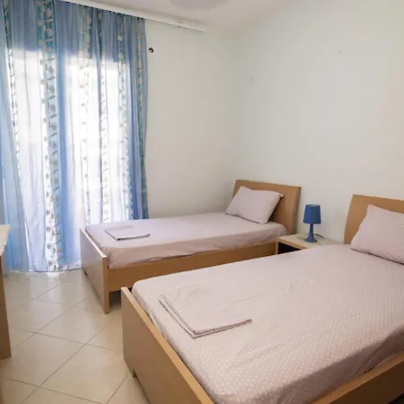 Surrounded By Beaches Appartement