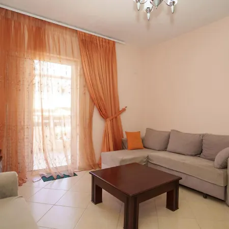 Surrounded By Beaches Appartement