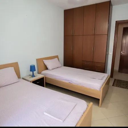 Surrounded By Beaches Appartement